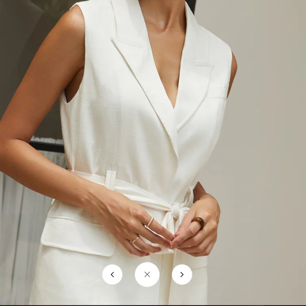 Linen-Blend Belted Vest and matching Shorts Set - Picture 5 of 10